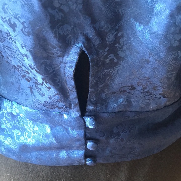 TWIK Cropped Floral Button Back Blouse - Picture 6 of 8